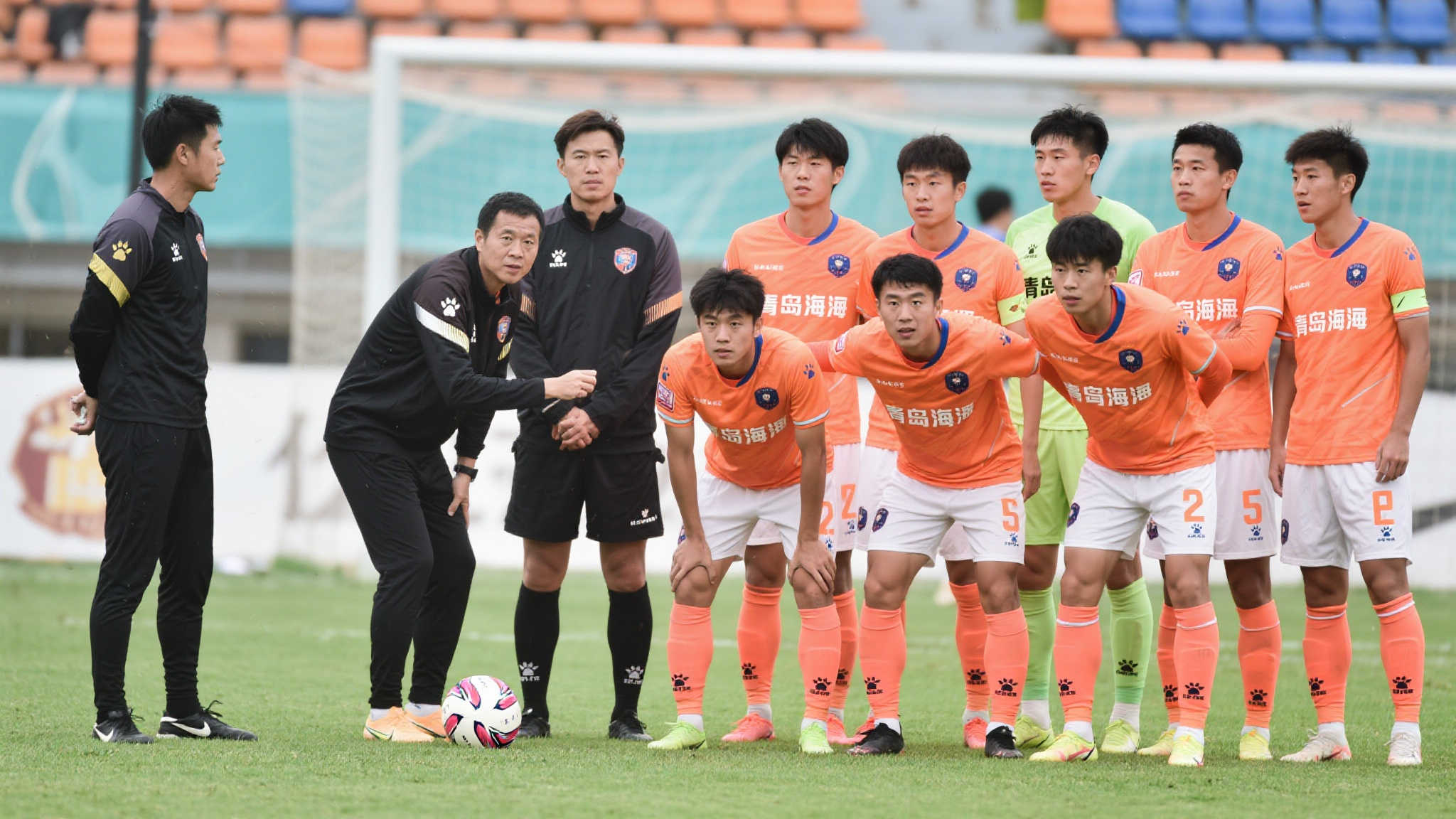 海牛未来两战现阵容迎敌,新援或成胜负关键 在竞争激烈且变数多端的联赛环境里,坚持使用熟悉战术